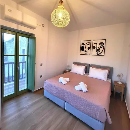 Casa Nostra Maisonette Oitylo