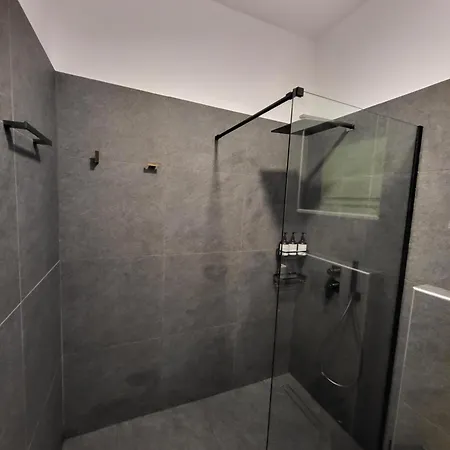 Semesterbostad Casa Nostra Maisonette Oitilon