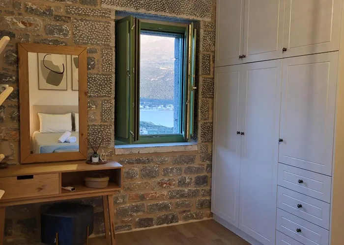 Casa Nostra Maisonette Oitylo